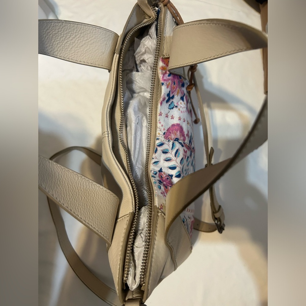 Lucky Brand Genuine Leather & Fabric Floral hHandbag NWT - Picture 9 of 10